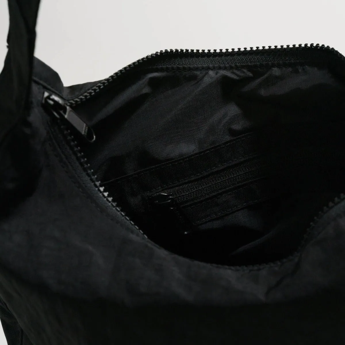 Baggu Medium Nylon Crescent Bag in Black