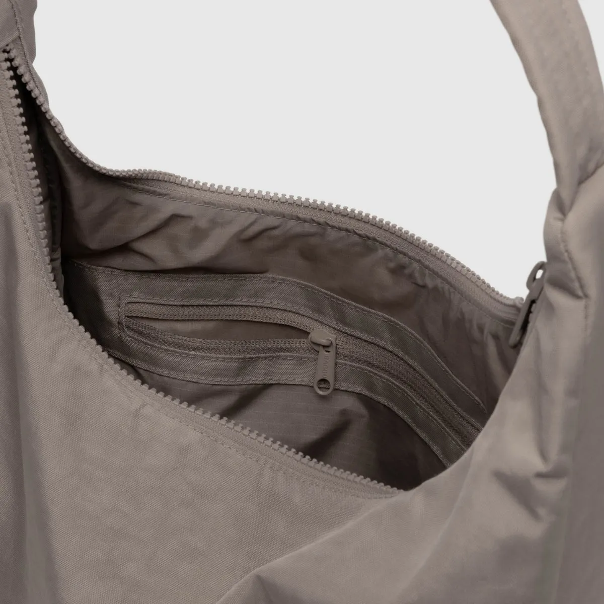 Baggu Nylon Shoulder Bag in Dove