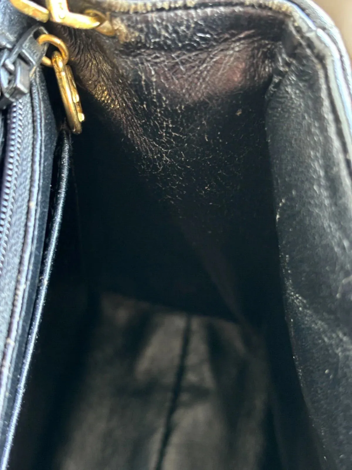 BLACK MEDIUM SQUARE CAVIAR PURSE