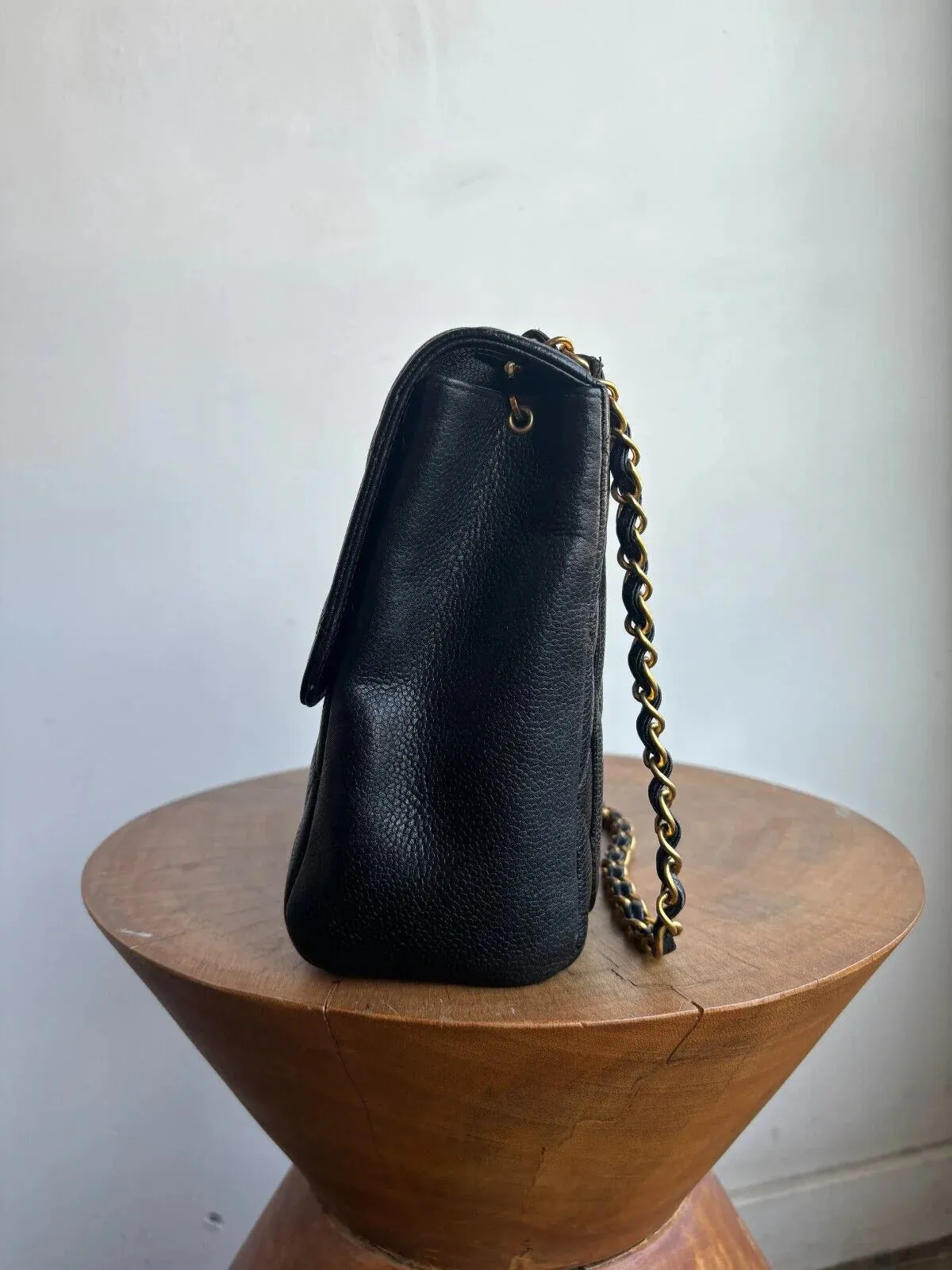BLACK MEDIUM SQUARE CAVIAR PURSE