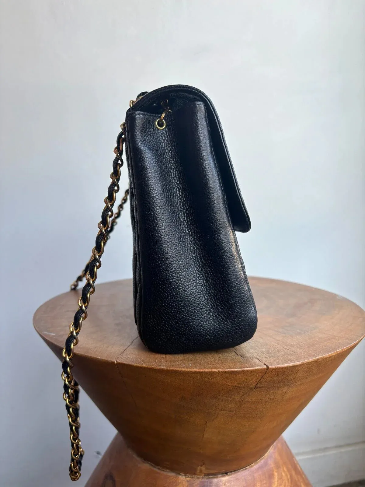 BLACK MEDIUM SQUARE CAVIAR PURSE