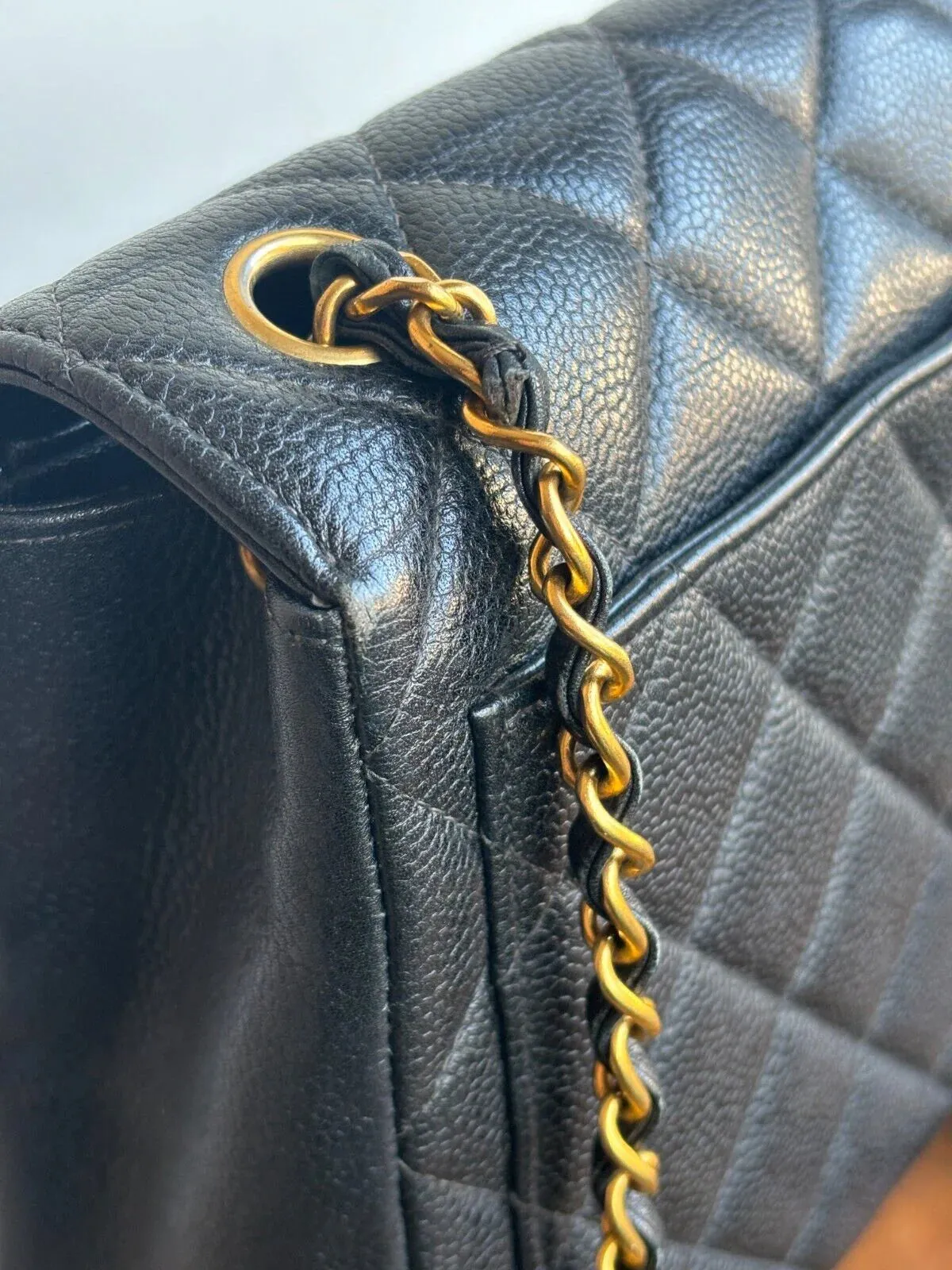 BLACK MEDIUM SQUARE CAVIAR PURSE