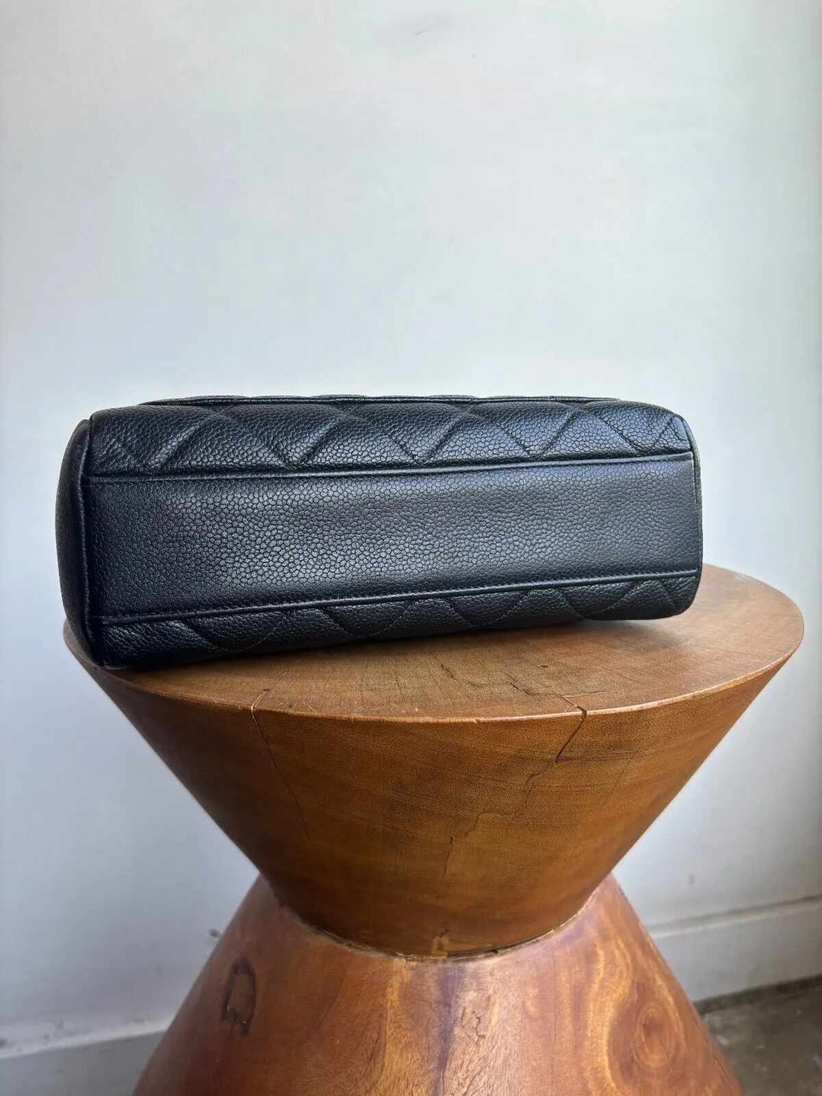 BLACK MEDIUM SQUARE CAVIAR PURSE