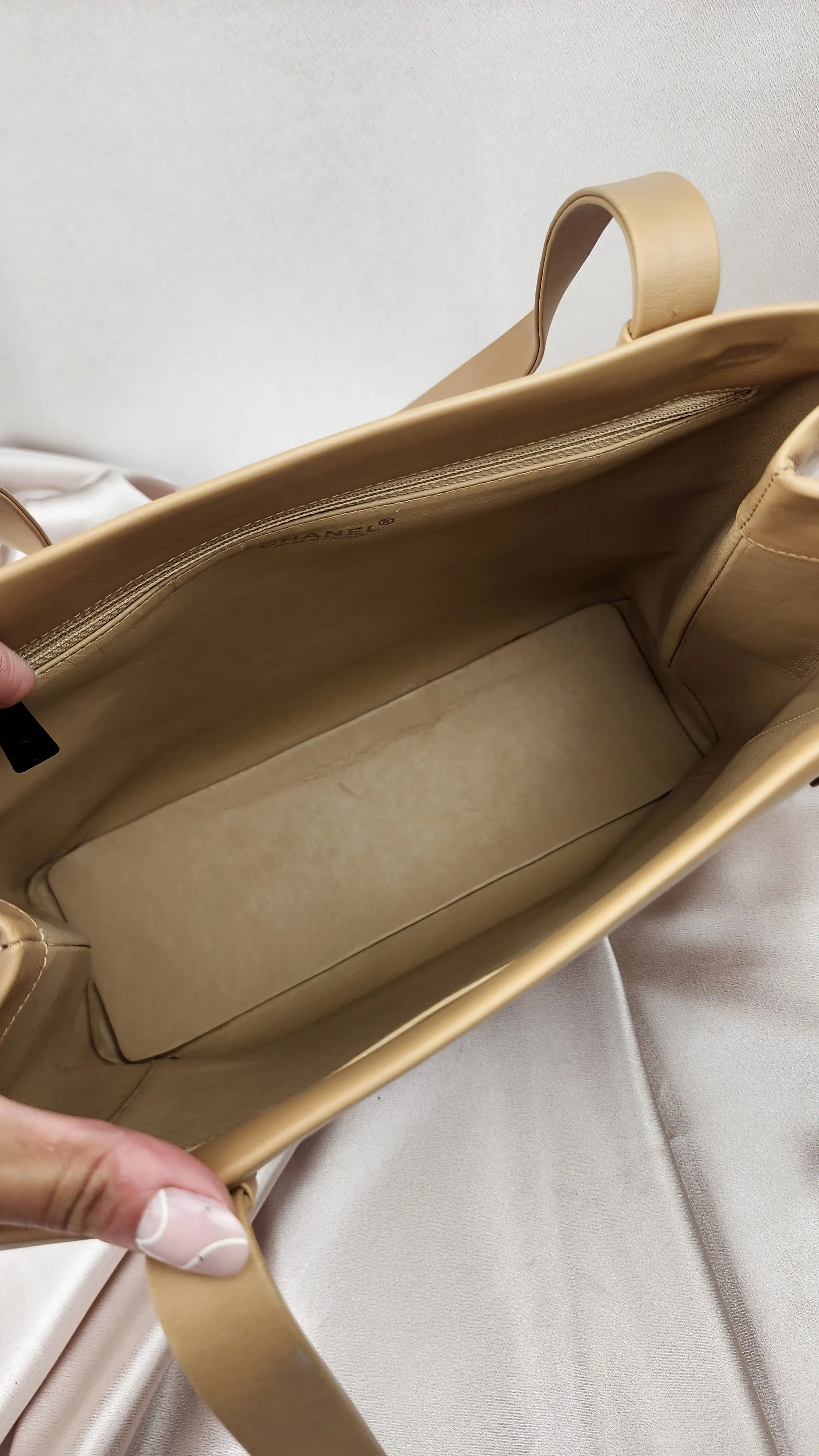 Chanel Beige Leather Tote Bag - 1209