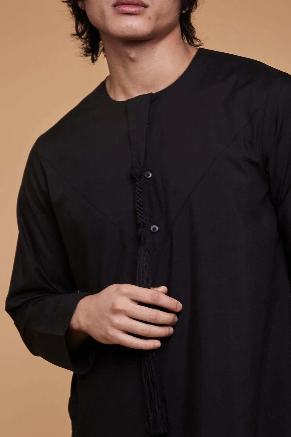 Jet Black Emirati Thobe
