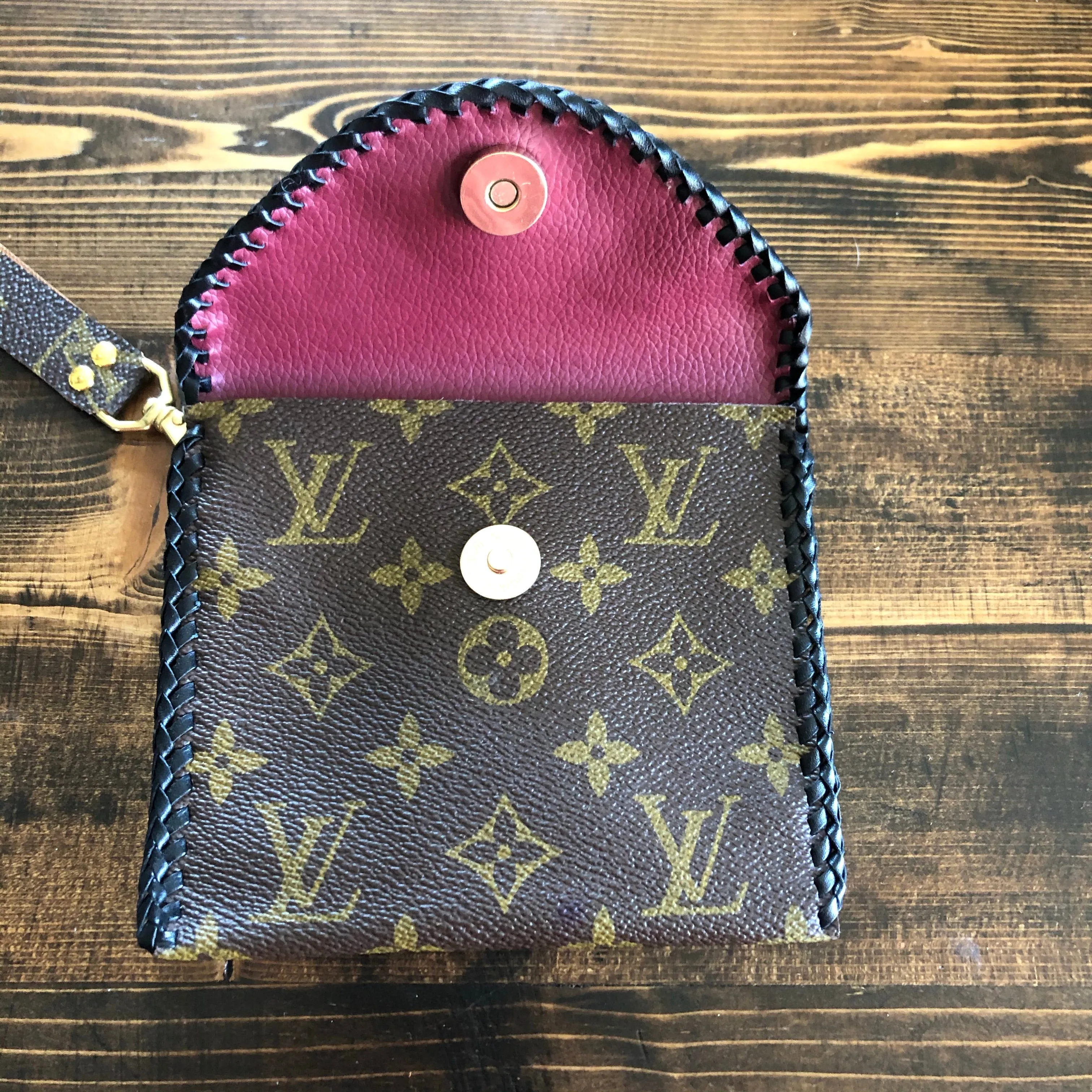 The Cardinal - Red inside Vintage Monogram Card Holder/Wallet/Keychain (Black Stitching)