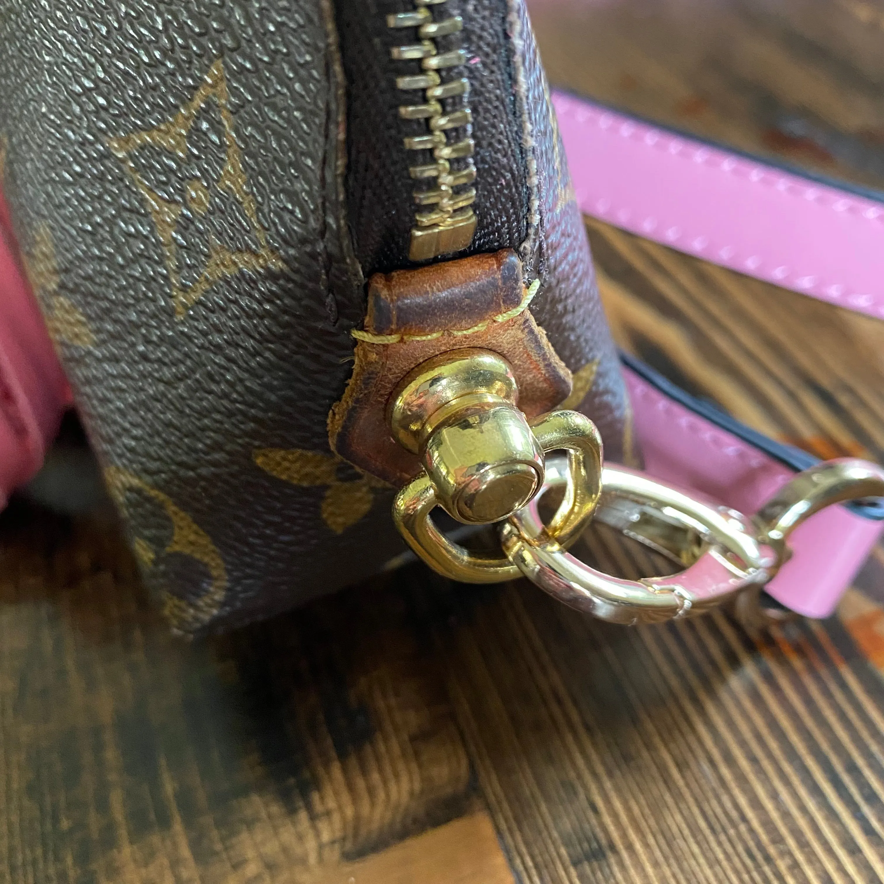The Junco - Vintage Monogram in Pink Flower Crossbody Bag