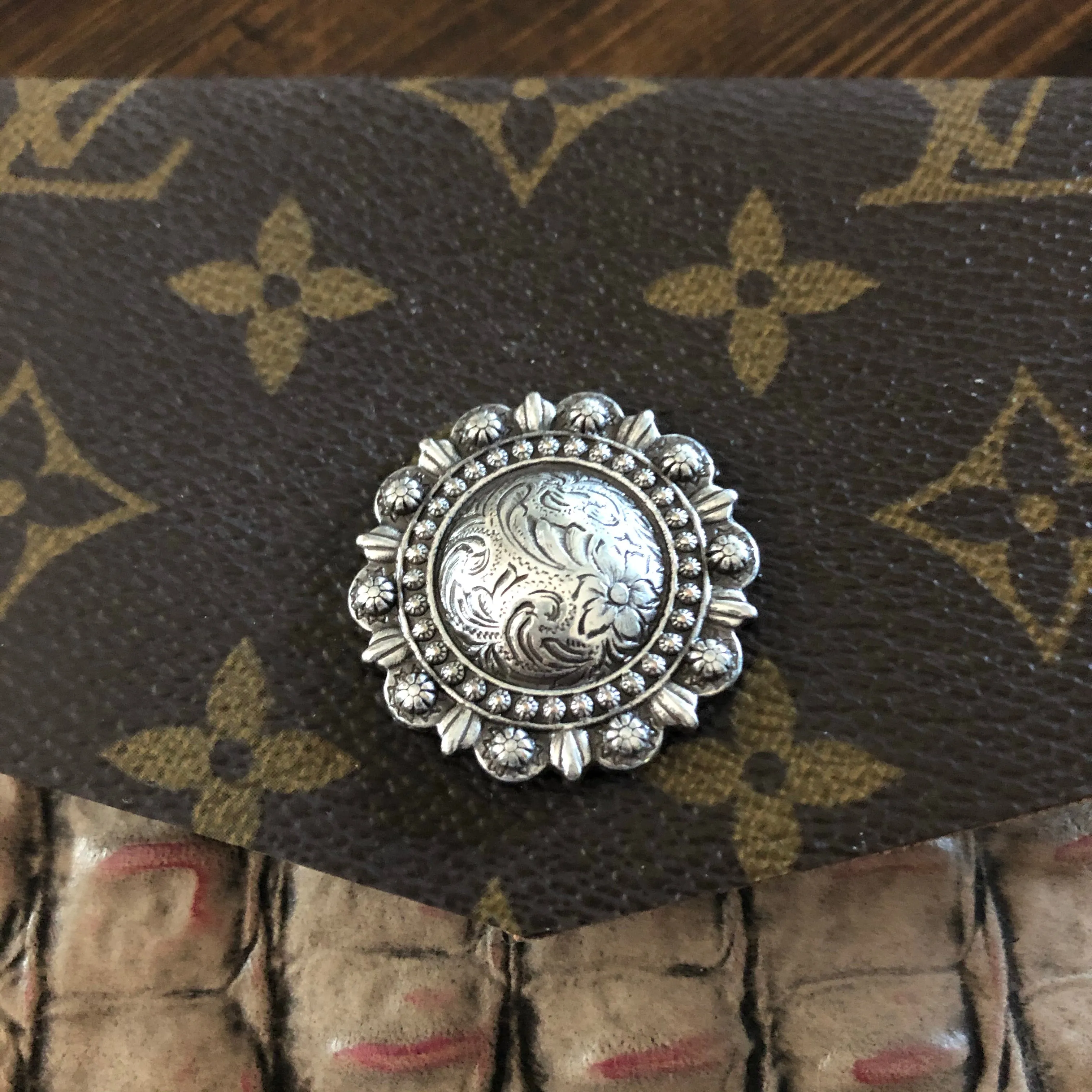 The Wren - Blush Vintage Wristlet/Crossbody/Clutch Bag