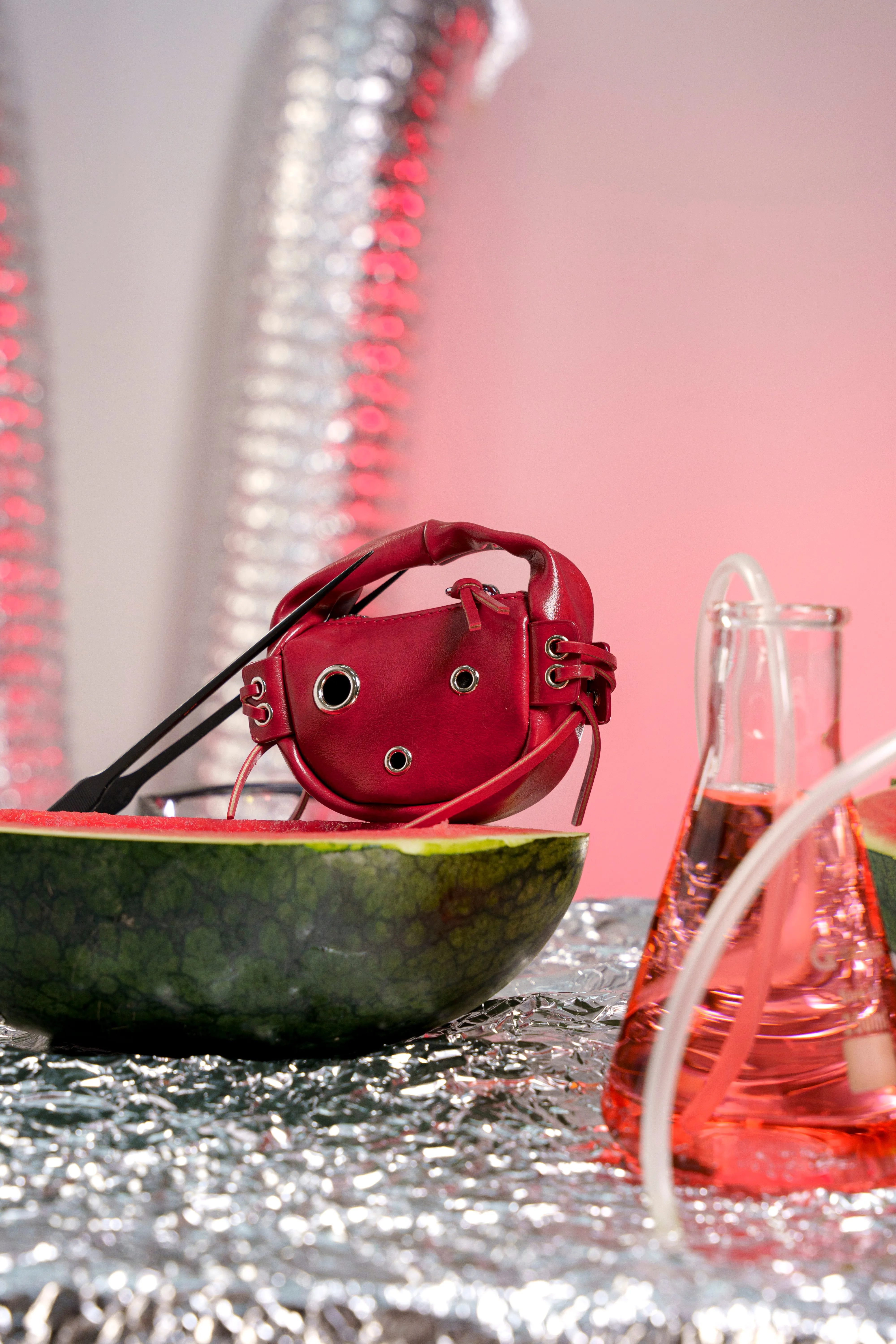 Túi xách MICRO LACE màu đỏ cherry